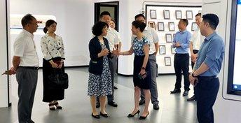 湖南财信金控集团党委书记、董事长程蓓一行调研中电湘江